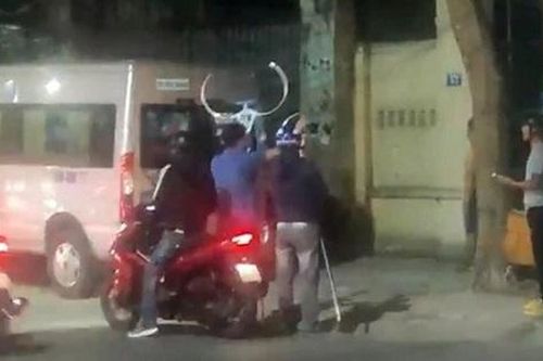 Khống chế đối tượng chém 2 người đi đường bị thương ở Hải Phòng