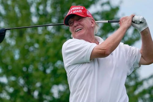 Tổng thống Hàn Quốc tập đánh golf, chuẩn bị cho nhiệm kỳ hai của ông Trump