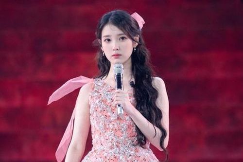 IU kiện 180 người vì hành vi lăng mạ, bao gồm cả bạn học cũ