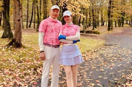 Jennifer Phạm cùng chồng xuất ngoại, một chi tiết khiến dân tình ngưỡng mộ