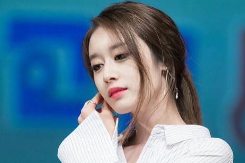Jiyeon bị cộng đồng mạng 'tấn công' giữa ồn ào của T-ARA