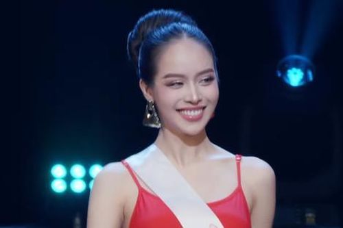 Hoa hậu Thanh Thủy khóc trong hậu trường khi lọt Top 20 Miss International