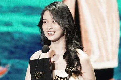 Nữ chính 'Ngày xưa có một chuyện tình' đoạt giải LHP Quốc tế Hà Nội 2024