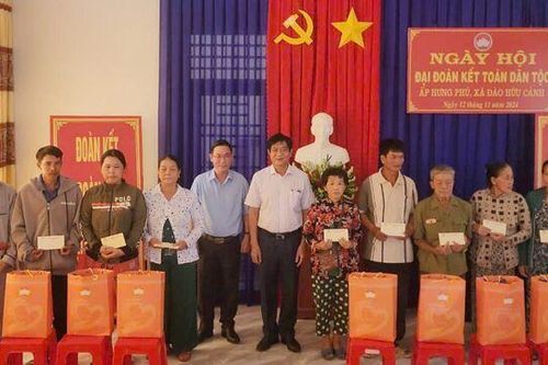 Ngày hội Đại đoàn kết toàn dân tộc tại ấp Hưng Phú