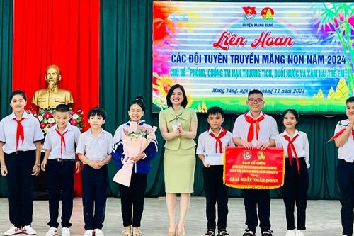 Xã Ayun giành giải nhất toàn đoàn tại liên hoan các đội tuyên truyền măng non