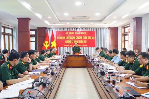 Cục Nhà trường kiểm định chương trình đào tạo của Trường Sĩ quan Thông tin