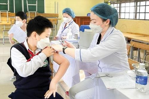 Bảo đảm sự phát triển toàn diện về thể chất, tinh thần cho học sinh