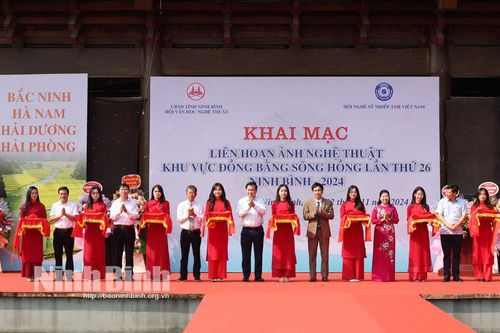 Khai mạc Liên hoan Ảnh nghệ thuật khu vực Đồng bằng sông Hồng lần thứ 26 - Ninh Bình năm 2024