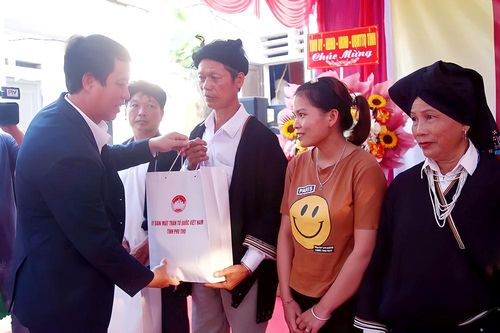 Trưởng Ban Tổ chức Tỉnh ủy dự Ngày hội Đại đoàn kết tại huyện Thanh Sơn