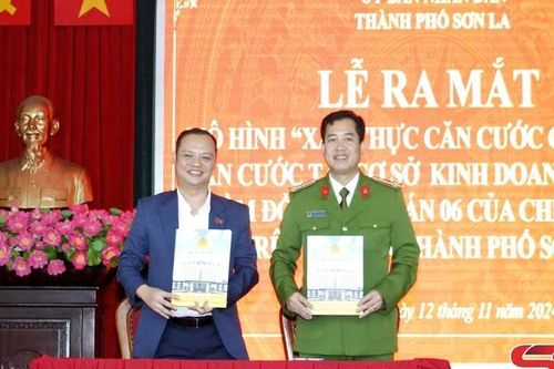 Xác thực căn cước công dân tại cơ sở kinh doanh dịch vụ cầm đồ