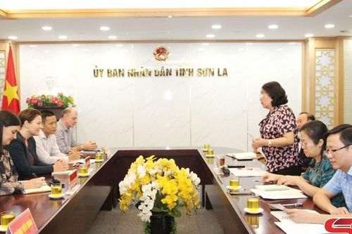 Đại sứ quán Australia tại Việt Nam làm việc tại tỉnh Sơn La