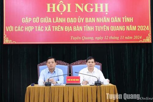 Lãnh đạo UBND tỉnh đối thoại với các hợp tác xã