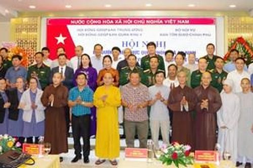 Bồi dưỡng kiến thức quốc phòng - an ninh cho chức sắc, chức việc các tổ chức tôn giáo