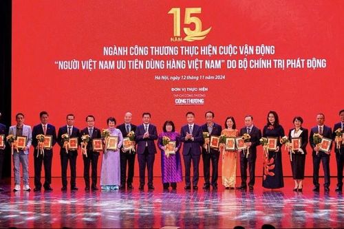 'Người Việt Nam ưu tiên dùng hàng Việt Nam' tạo chỗ đứng vững chắc cho hàng Việt trên sân nhà