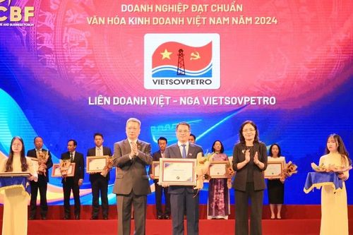 Petrovietnam có thêm 4 đơn vị đạt chuẩn văn hóa kinh doanh Việt Nam