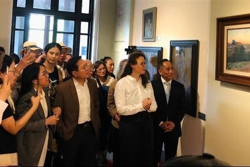 Hậu duệ đời thứ 5 tiết lộ hành trình trở thành họa sĩ của vua Hàm Nghi