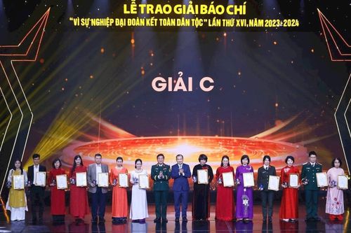 Trao giải báo chí 'Vì sự nghiệp Đại đoàn kết toàn dân tộc' lần thứ XVI, năm 2023 - 2024.
