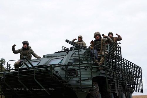 Ukraine tiếp tục sản xuất và bàn giao hàng loạt thiết giáp BTR-4E tối tân