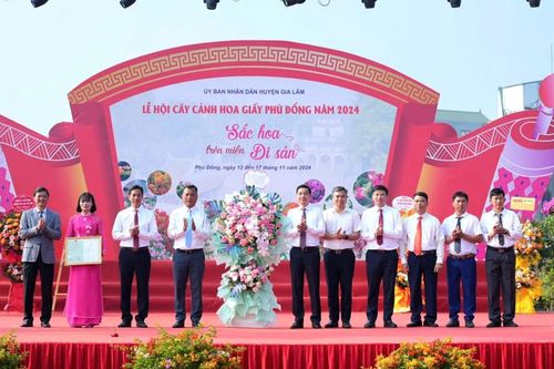 Huyện Gia Lâm: khai mạc Lễ hội cây cảnh hoa giấy xã Phù Đổng năm 2024