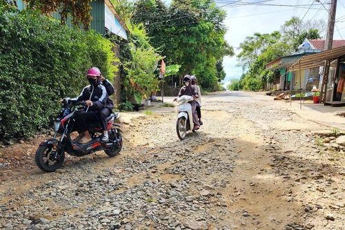 Tan nát tuyến đường lên vùng thượng Hà Tĩnh