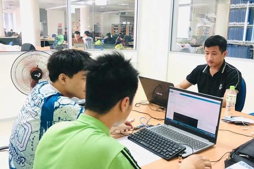 Toa thuốc trị tuyển sinh kiểu 'vơ bèo vạt tép'