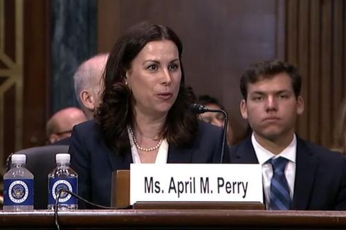 Đảng Dân chủ vội vàng bổ nhiệm thẩm phán trước khi ông Trump nhậm chức