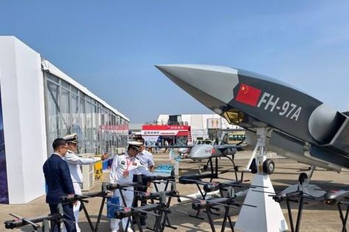 Trung Quốc trình làng 'trợ thủ đắc lực' của tiêm kích tàng hình J-35