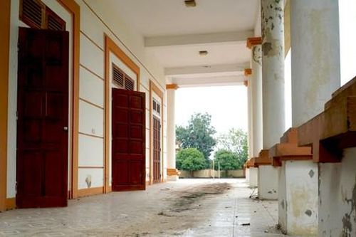 Trụ sở xã bỏ hoang, xuống cấp sau gần 5 năm sáp nhập