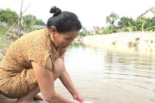 Hà Tĩnh: Hàng nghìn hộ dân dùng nước sông ô nhiễm để sinh hoạt