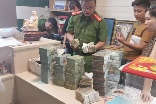 Vai trò của 3 người phụ nữ trong đường dây 'rửa tiền' 2.000 tỷ đồng, 2 triệu USD