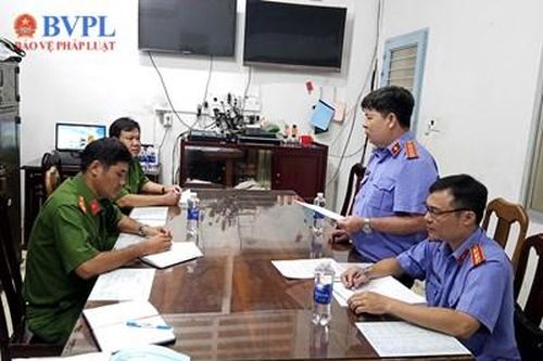 Kiểm tra tiếp nhận giải quyết tố giác, tin báo đối với Điều tra viên được bố trí tại Công an cấp xã