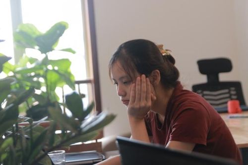 Gen Z chân trong chân ngoài: Làm thế nào để quản trị hiệu quả?