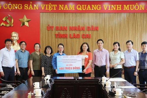 Công đoàn Bộ Tài chính hỗ trợ tỉnh Lào Cai khắc phục hậu quả thiên tai