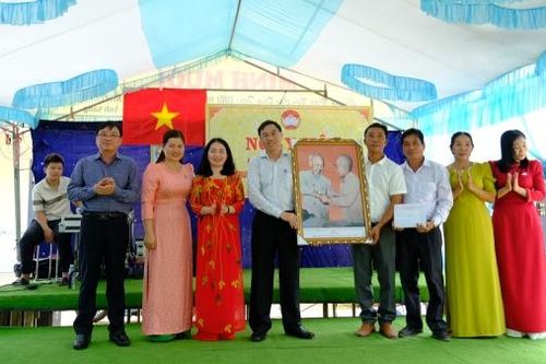 Phó Chủ tịch UBND tỉnh Lâm Đồng Võ Ngọc Hiệp dự Ngày hội Đại đoàn kết toàn dân tộc tại huyện Cát Tiên