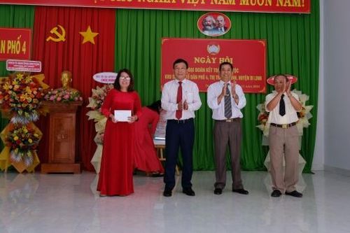 Trưởng Ban Tuyên giáo Tỉnh ủy dự Ngày hội Đại đoàn kết toàn dân tộc tại huyện Di Linh