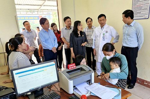 Ban dân tộc HĐND tỉnh giám sát thực hiện chính sách về BHYT tại Tân Sơn