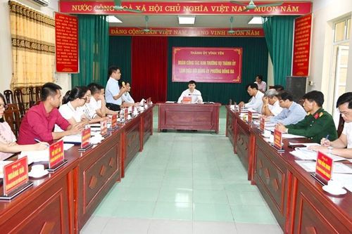 Vĩnh Phúc: Ban Thường vụ Vĩnh Yên làm việc với Đảng bộ phường Đống Đa