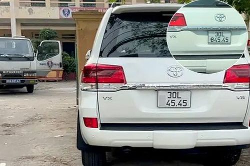 Xử phạt tài xế Land Cruiser dán băng dính che biển số