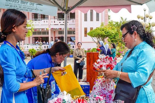 Kỷ niệm 15 năm thành lập Trung tâm Nuôi dạy trẻ khuyết tật - mồ côi Nhân Ái