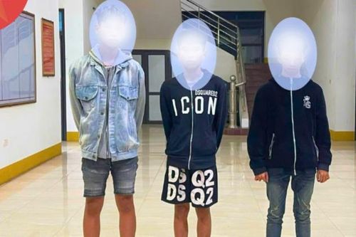 Không có tiền chơi game, 3 thanh thiếu niên rủ nhau chặn xe cướp tài sản