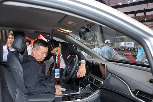 Nhiều ô tô hưởng ưu đãi trong tháng 11-2024