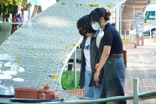 Độc đáo trò chơi dân gian 'Rồng rắn lên mây' qua lăng kính công trình di sản Hà Nội