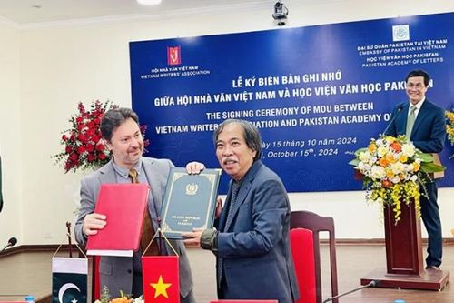 Quảng bá văn học Việt Nam ra thế giới qua các hợp tác văn hóa