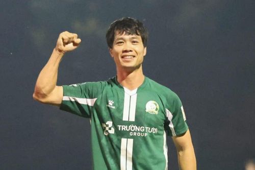 Công Phượng ghi bàn giúp đội nhà thắng nghẹt thở
