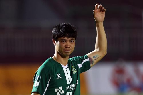 Công Phượng tỏa sáng rực rỡ