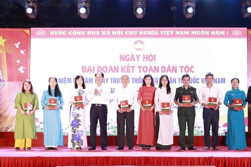 Đồng lòng để xây dựng địa bàn dân cư, thành phố ngày càng phát triển