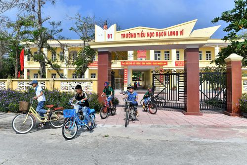 Bình yên trên đảo Bạch Long Vĩ