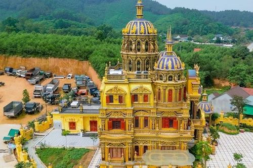 Choáng ngợp tòa lâu đài trăm tỷ của 'đại gia đồng nát'