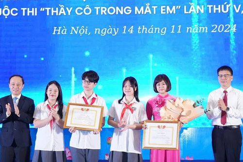 Xúc động các tác phẩm học sinh cảm nhận về thầy cô giáo