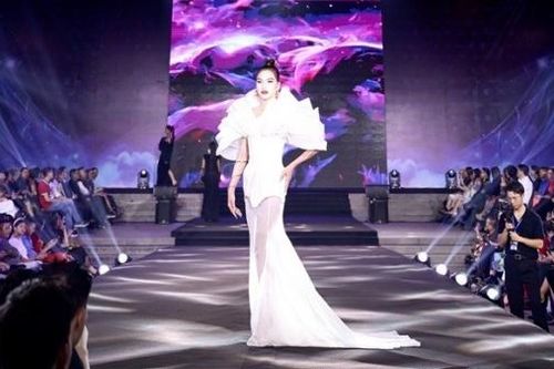 'Cội nguồn tinh hoa hội tụ': Gắn kết giữa giá trị truyền thống và thời trang hiện đại